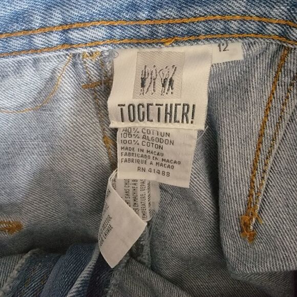 Vintage 90s Together Light Wash Embroidered Mom Jeans. Size 12 - Picture 5 of 6